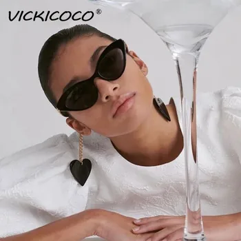Ir 2021. Luksusa Zīmolu Sirds Kulons Ķēdes Cat Eye Saulesbrilles Sieviešu Vintage Mazs, Melns, Saules Brilles Sieviešu Elegants Toņos, Ar Ķēdi